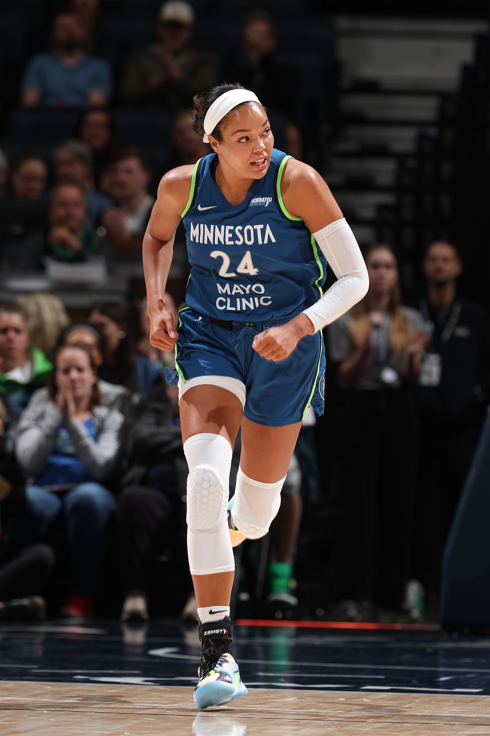 定海神针！科利尔后三节大爆发，高效砍28+5+4带队大胜