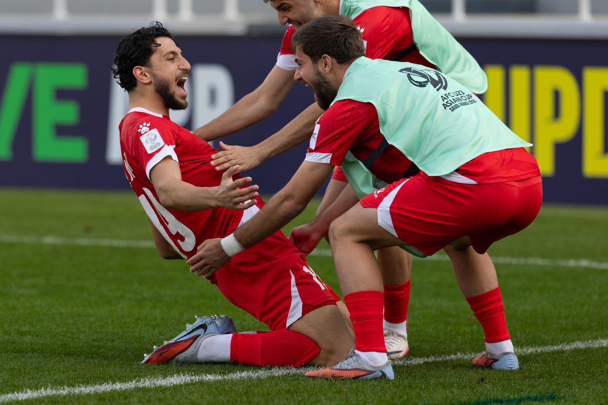 乐鱼体育官方下载-0-1！U23亚洲杯连场爆冷，两大夺冠热门出局，中国队有望直通四强