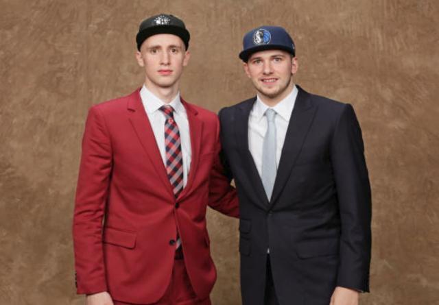 1662364208197026224.jpg DkQZh4aUwAAIcX0.jpg